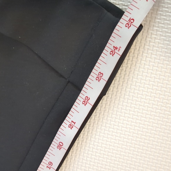 24. LAURA Black Capris - 6 - Picture 5 of 8